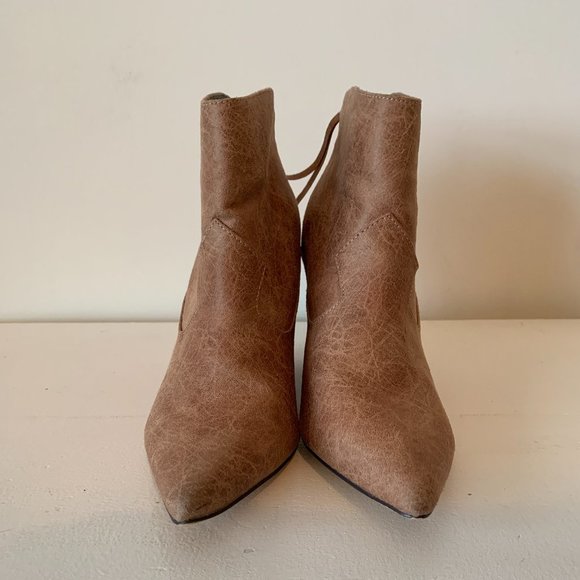 ⭐️❤️ MICHAEL ANTONIO Tan Wedge Booties - Picture 2 of 10